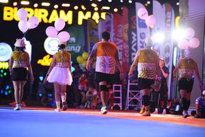 BIB: 
                            <button type="button" onclick="openModal(23273575)" class="btn btn-primary btn-sm float-right btn-popup" data-toggle="modal" data-target=".modal-high-quality">
                        <i class="fas fa-shopping-cart"></i> Add to Cart
                    </button>
                                            <button type="button" onclick="isThisMe(23273575, true)" class="btn btn-success btn-sm float-right btn-popup btn-isme hidden" data-toggle="tooltip" data-placement="bottom" title="นี่คือรูปของคุณใช่ไหม คลิกที่นี่เพื่อเอาเข้าอัลบั้ม">
                        <i class="fas fa-plus"></i> Add to album
                    </button>
                    <button type="button" onclick="isThisMe(23273575, false)" class="btn btn-warning btn-sm float-right btn-popup btn-isnotme hidden">
                        <i class="fas fa-ban"></i> Remove from album
                    </button>